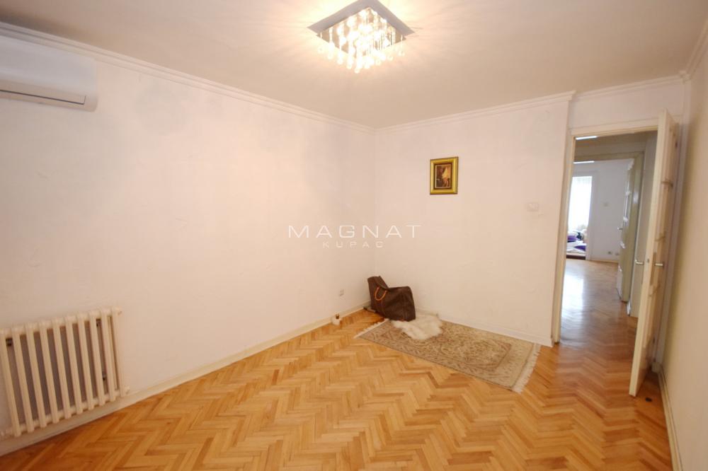 Stan na prodaju u Beogradu, Stari grad, cetvorosoban, 105m2, cena 349000 evra