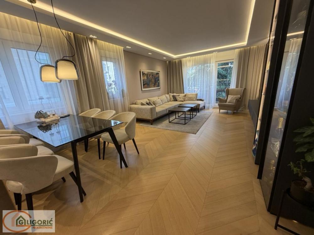 Stan na prodaju u Beogradu, Beograd (centar), trosoban, 87m2, cena 368000 evra