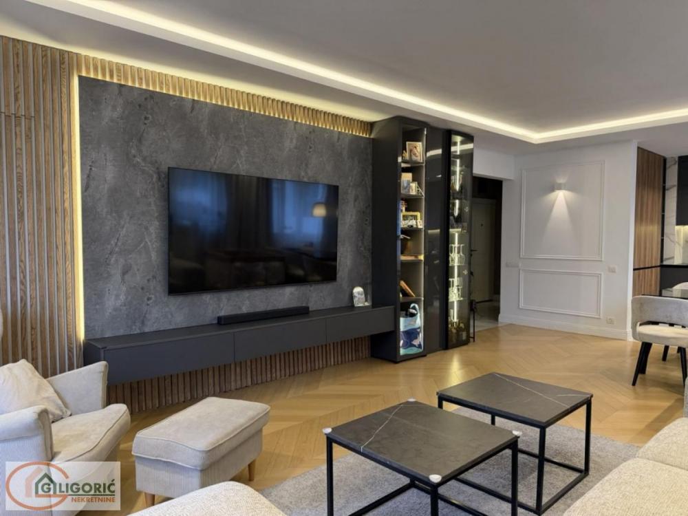 Stan na prodaju u Beogradu, Beograd (centar), trosoban, 87m2, cena 368000 evra