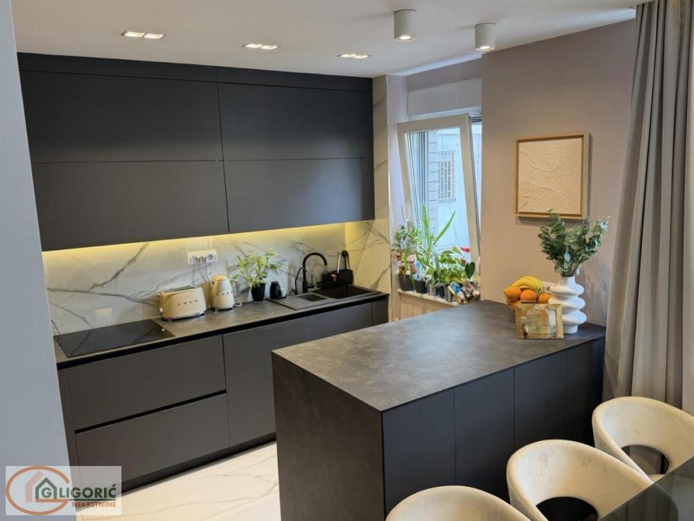 Stan na prodaju u Beogradu, Beograd (centar), trosoban, 87m2, cena 368000 evra