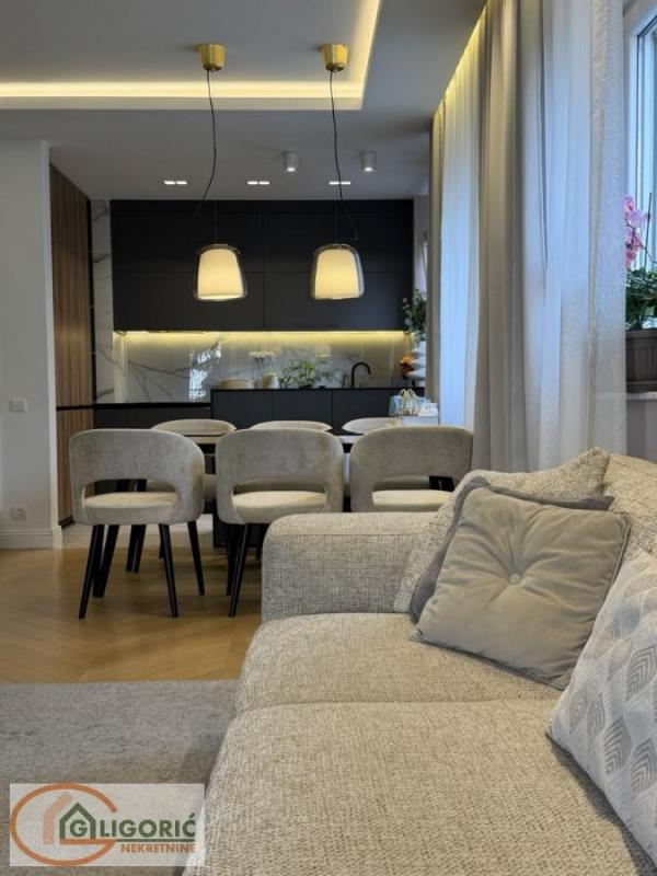 Stan na prodaju u Beogradu, Beograd (centar), trosoban, 87m2, cena 368000 evra