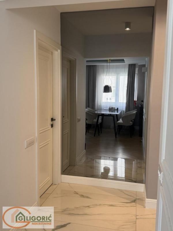 Stan na prodaju u Beogradu, Beograd (centar), trosoban, 87m2, cena 368000 evra