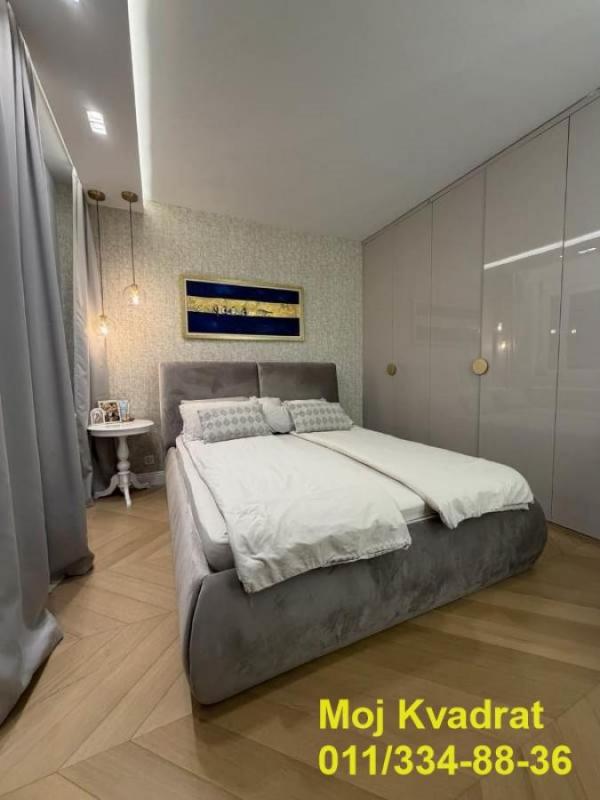Stan na prodaju u Beogradu, Savski venac, trosoban, 87m2, cena 368000 evra