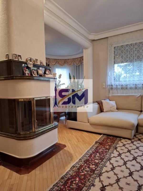Stan na prodaju u Beogradu, Cerak, cetvorosoban, 170m2, cena 529000 evra