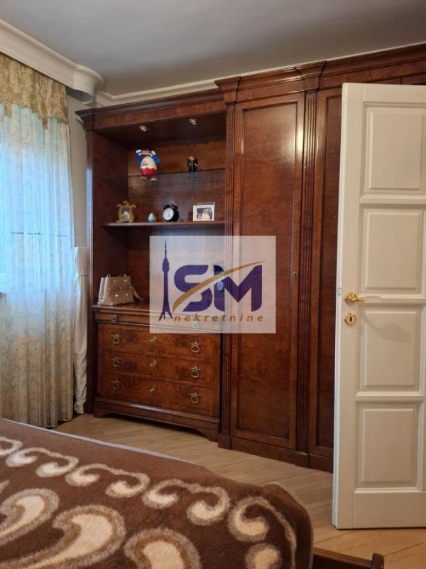 Stan na prodaju u Beogradu, Cerak, cetvorosoban, 170m2, cena 529000 evra