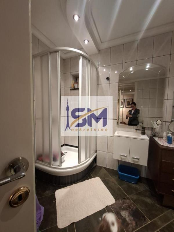Stan na prodaju u Beogradu, Cerak, cetvorosoban, 170m2, cena 529000 evra