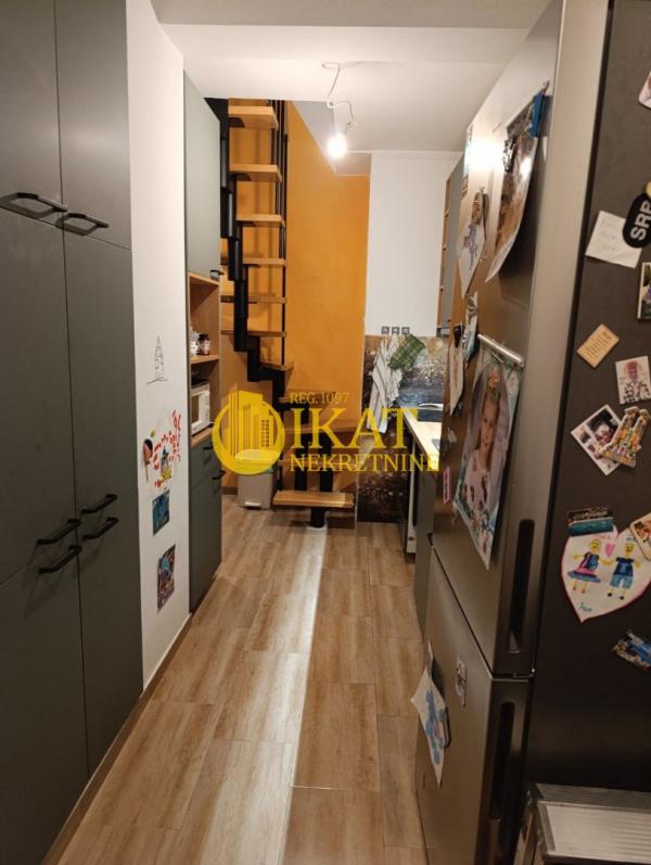 Stan na prodaju u Beogradu, Karaburma, trosoban, 80m2, cena 160000 evra