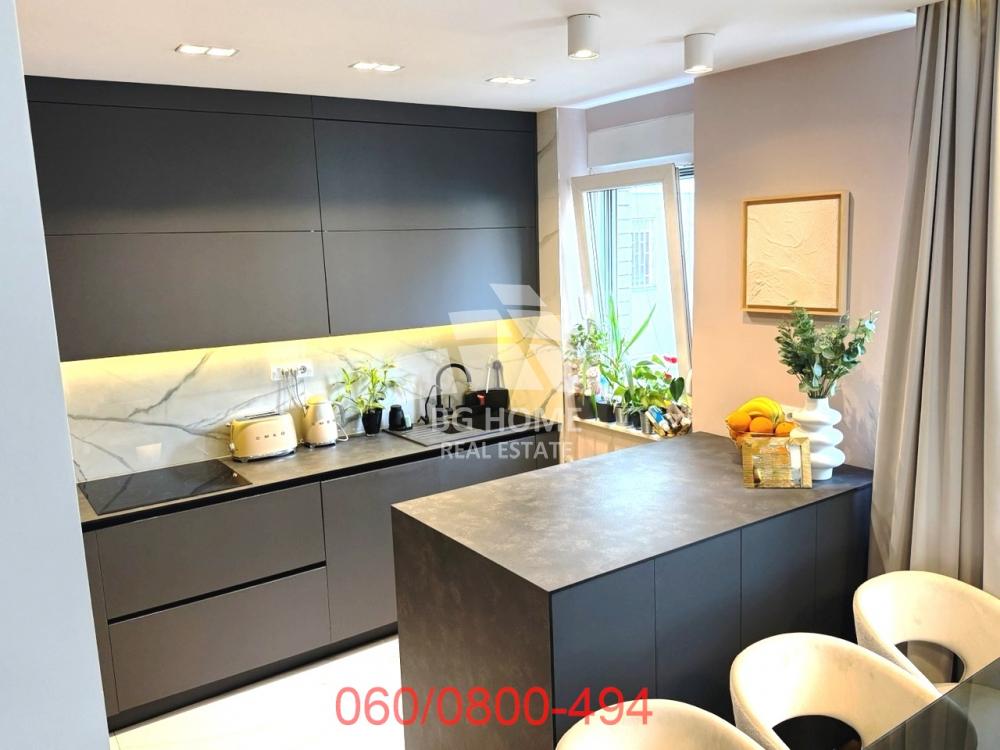 Stan na prodaju u Beogradu, Savski venac, trosoban, 87m2, cena 368000 evra