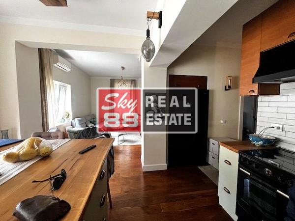 Stan na prodaju u Beogradu, Vračar, troiposoban, 89m2, cena 375000 evra