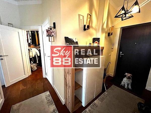 Stan na prodaju u Beogradu, Vračar, troiposoban, 89m2, cena 375000 evra