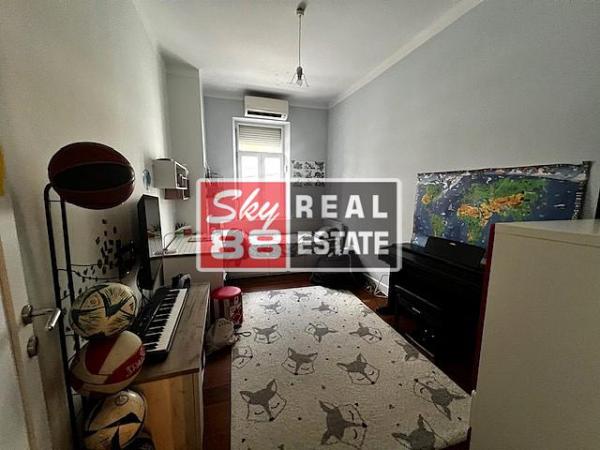 Stan na prodaju u Beogradu, Vračar, troiposoban, 89m2, cena 375000 evra