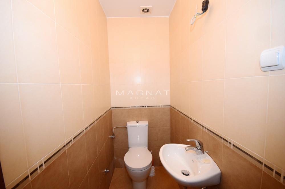 Stan na prodaju u Beogradu, Vračar (Hram), trosoban, 77m2, cena 259000 evra