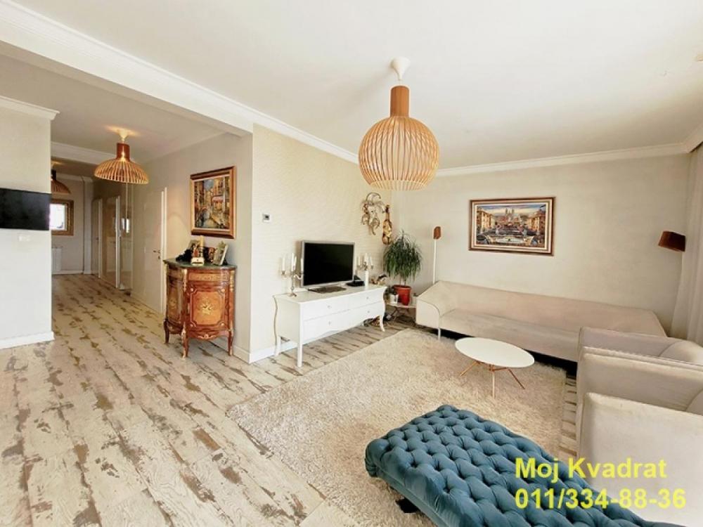 Stan na prodaju u Beogradu, Trošarina, trosoban, 90m2, cena 327000 evra