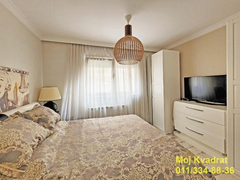 Stan na prodaju u Beogradu, Trošarina, trosoban, 90m2, cena 327000 evra