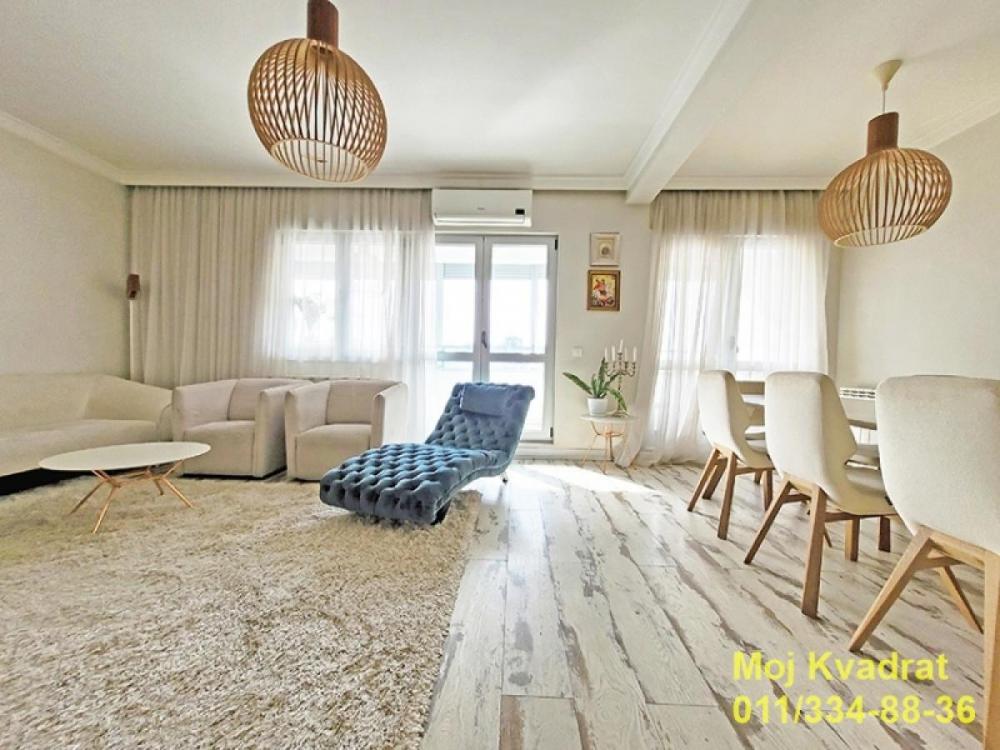 Stan na prodaju u Beogradu, Trošarina, trosoban, 90m2, cena 327000 evra