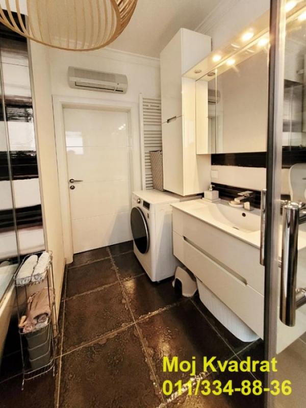Stan na prodaju u Beogradu, Trošarina, trosoban, 90m2, cena 327000 evra