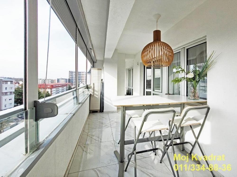 Stan na prodaju u Beogradu, Trošarina, trosoban, 90m2, cena 327000 evra