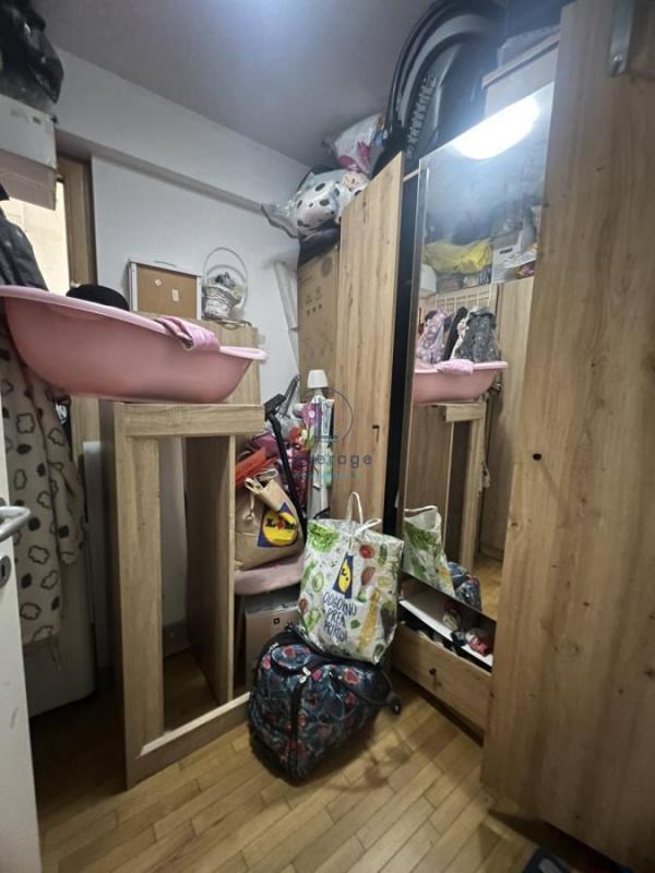 Stan na prodaju u Beogradu, Zemun, trosoban, 75m2, cena 275000 evra