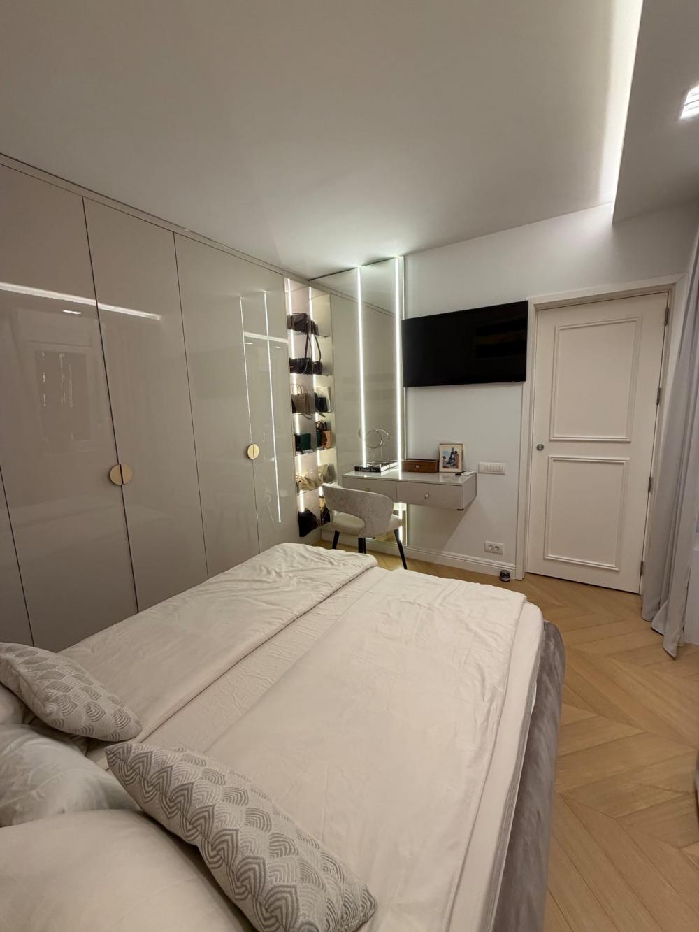 Stan na prodaju u Beogradu, Dedinje, trosoban, 87m2, cena 368000 evra