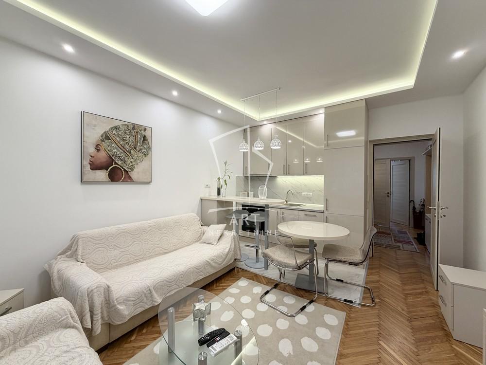 Stan na prodaju u Beogradu, Vračar (Hram), dvosoban, 39m2, cena 240000 evra