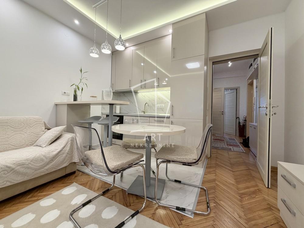 Stan na prodaju u Beogradu, Vračar (Hram), dvosoban, 39m2, cena 240000 evra