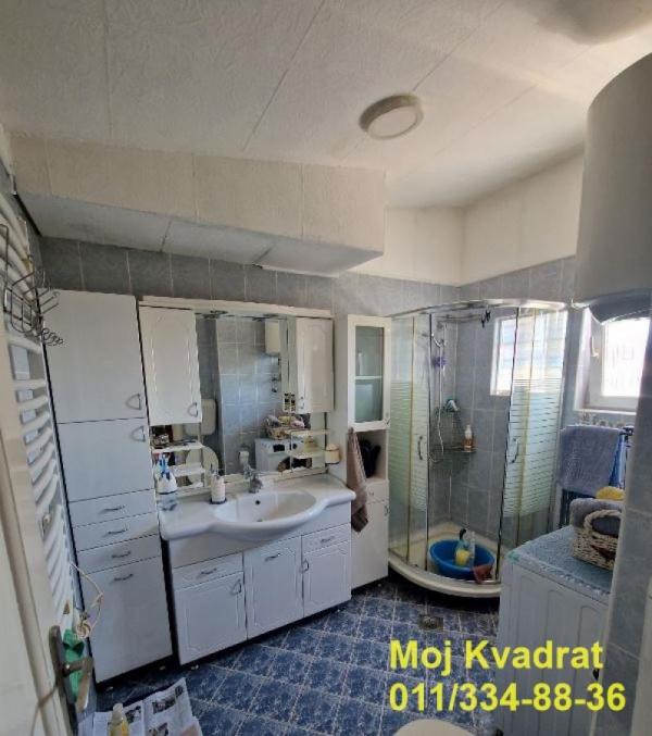Stan na prodaju u Beogradu, Novi Beograd blok 7 (Paviljoni), dvoiposoban, 43m2, cena 140000 evra