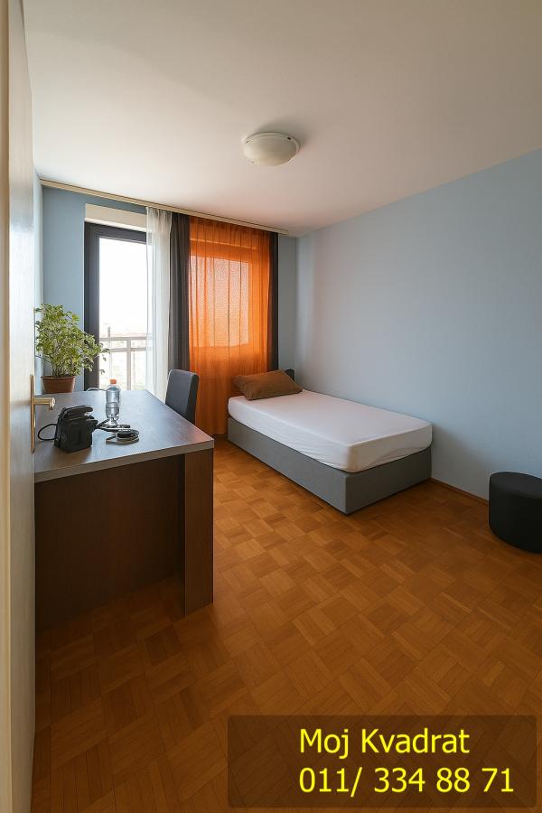 Stan na prodaju u Beogradu, Novi Beograd blok 71, trosoban, 91m2, cena 275000 evra
