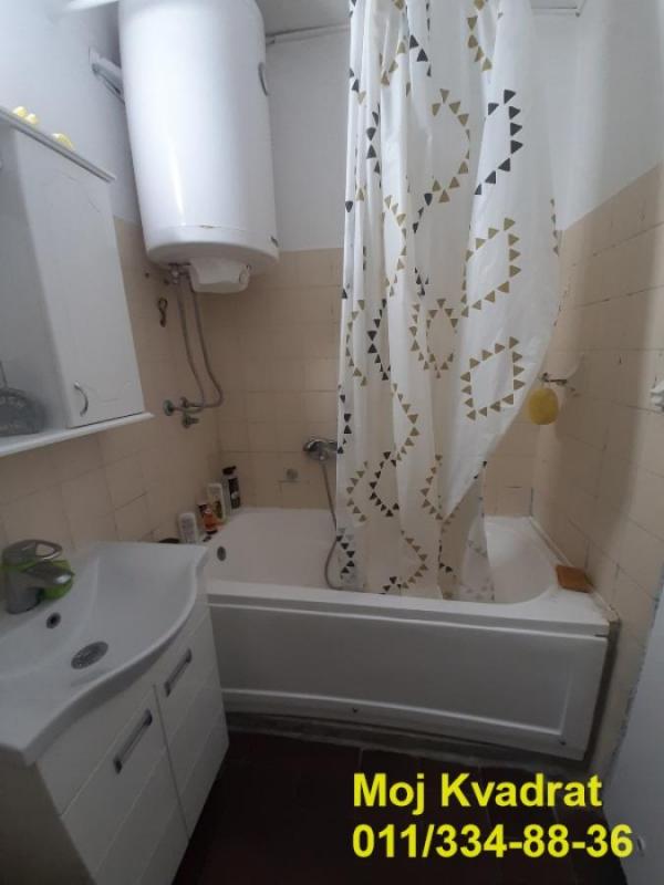 Stan na prodaju u Beogradu, Novi Beograd blok 71, trosoban, 91m2, cena 275000 evra