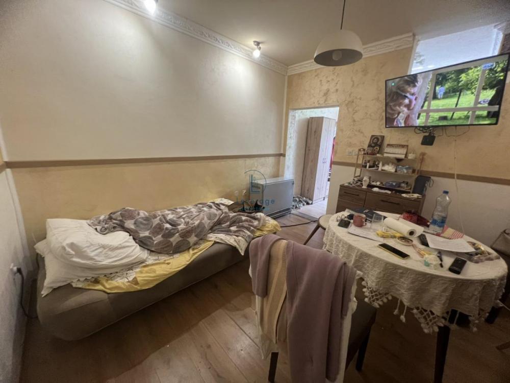 Stan na prodaju u Beogradu, Zemun, jednosoban, 28m2, cena 70000 evra