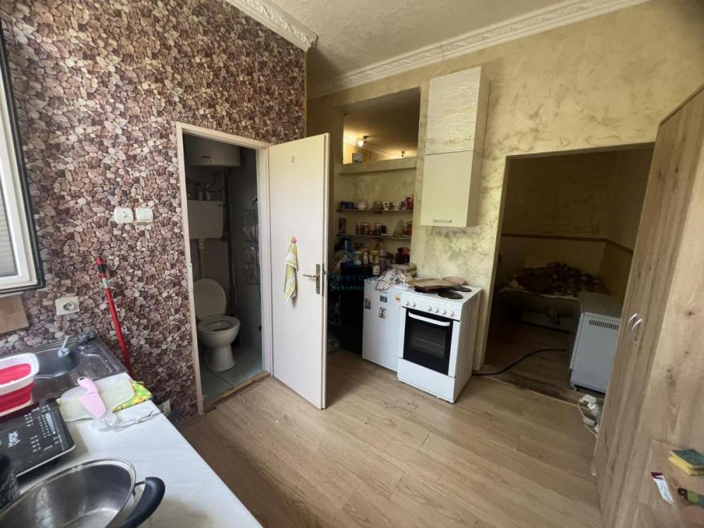Stan na prodaju u Beogradu, Zemun, jednosoban, 28m2, cena 70000 evra