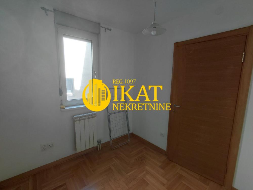 Stan na prodaju u Beogradu, Crveni Krst, dvoiposoban, 57m2, cena 248500 evra