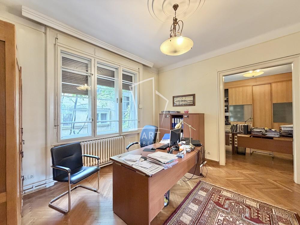 Stan na prodaju u Beogradu, Kalenić pijaca, troiposoban, 125m2, cena 462500 evra