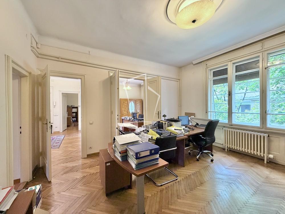Stan na prodaju u Beogradu, Kalenić pijaca, troiposoban, 125m2, cena 462500 evra