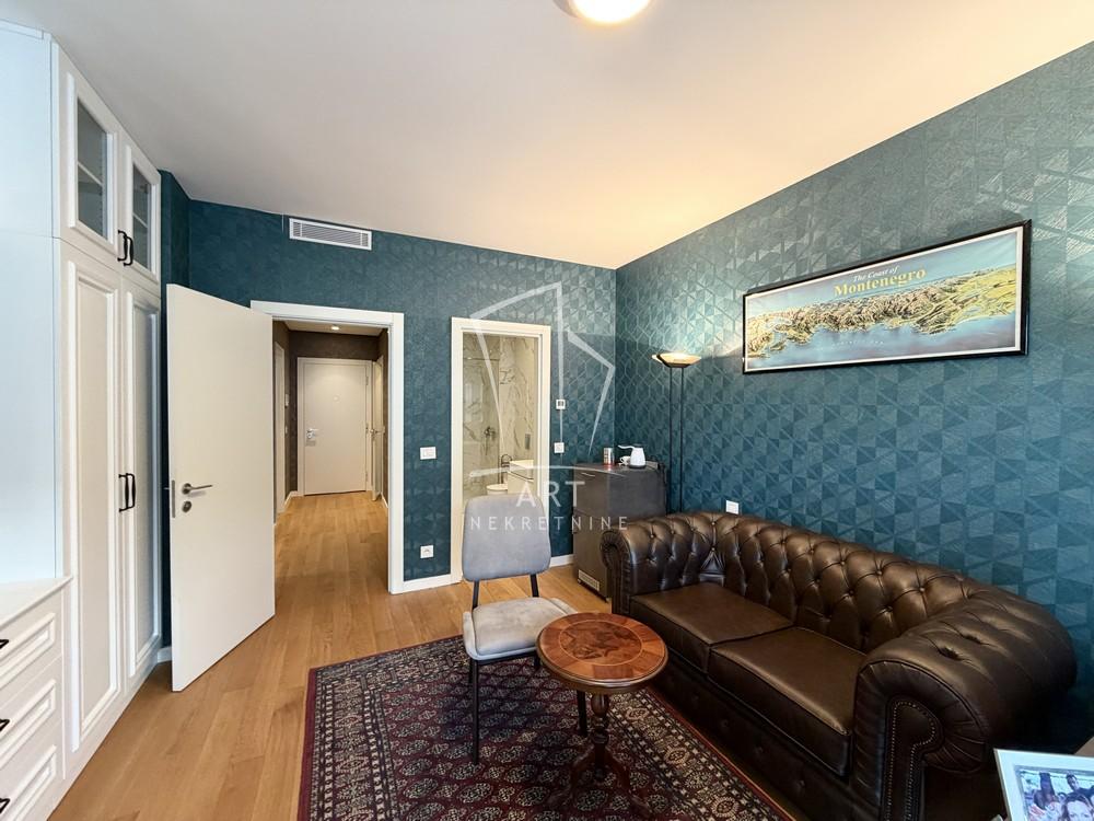 Stan na prodaju u Beogradu, Novi Beograd, trosoban, 95m2, cena 550000 evra