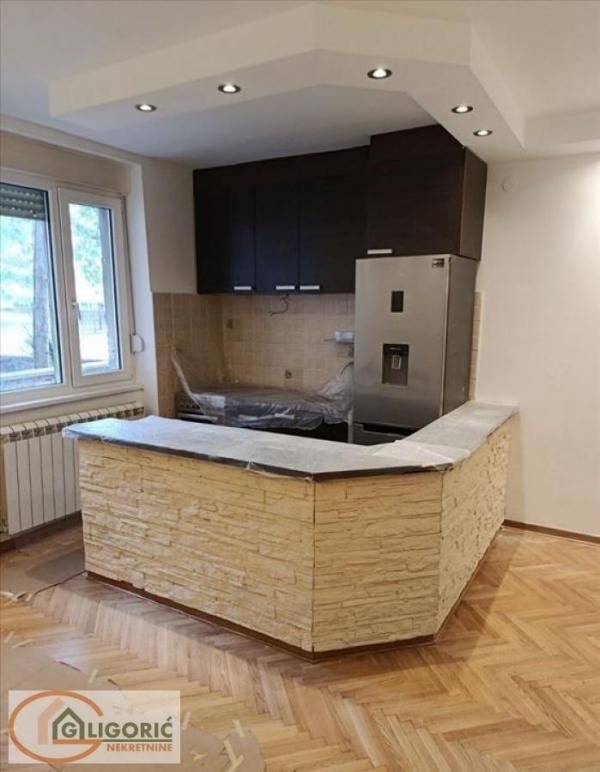 Stan na prodaju u Beogradu, Crveni Krst, trosoban, 66m2, cena 228000 evra
