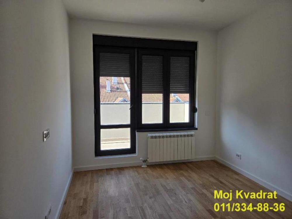 Stan na prodaju u Beogradu, Karaburma, cetvorosoban, 124m2, cena 382074 evra