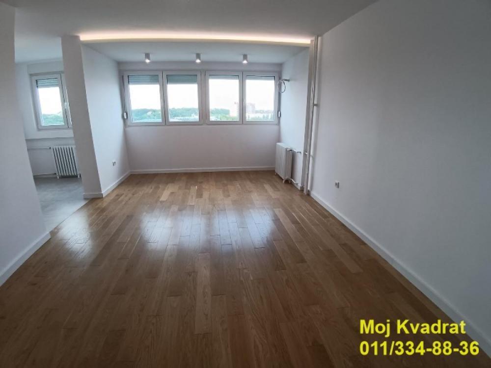 Stan na prodaju u Beogradu, Novi Beograd blok 37, cetvorosoban, 95m2, cena 319000 evra