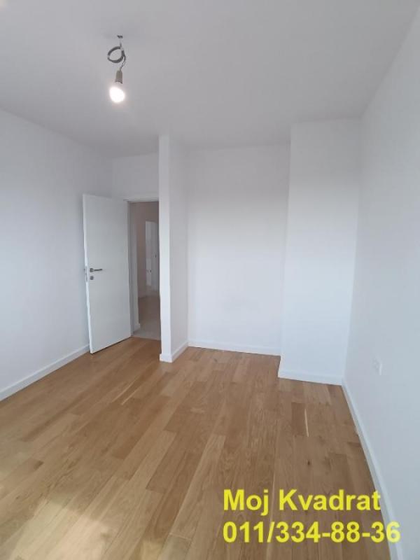 Stan na prodaju u Beogradu, Novi Beograd blok 37, cetvorosoban, 95m2, cena 319000 evra