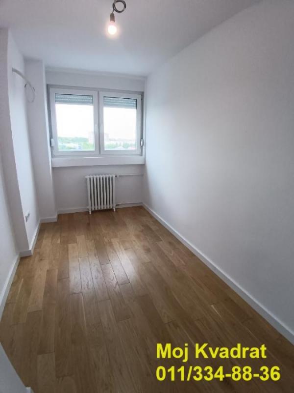 Stan na prodaju u Beogradu, Novi Beograd blok 37, cetvorosoban, 95m2, cena 319000 evra