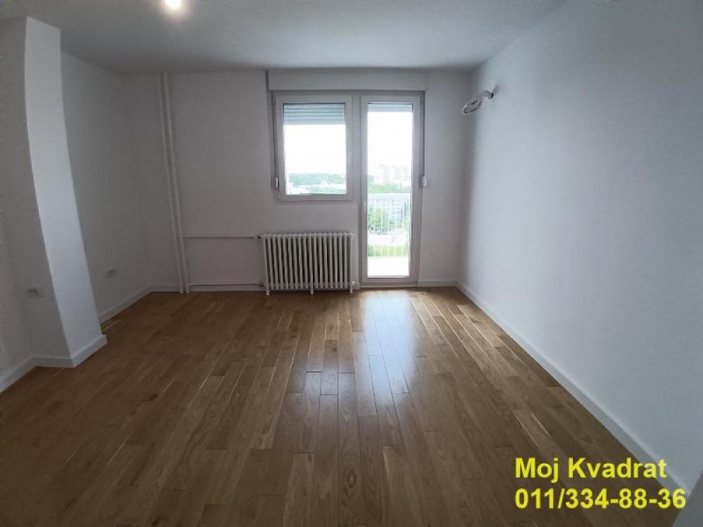 Stan na prodaju u Beogradu, Novi Beograd blok 37, cetvorosoban, 95m2, cena 319000 evra