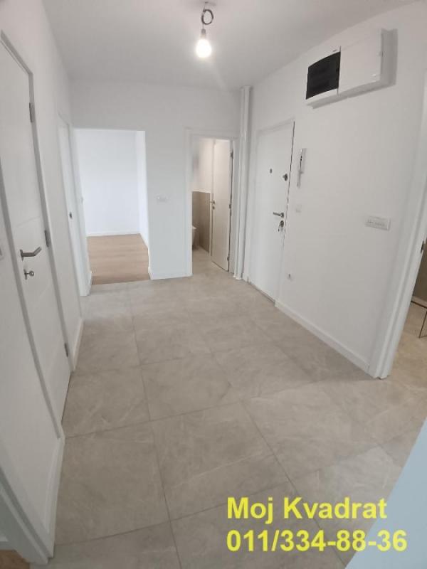Stan na prodaju u Beogradu, Novi Beograd blok 37, cetvorosoban, 95m2, cena 319000 evra