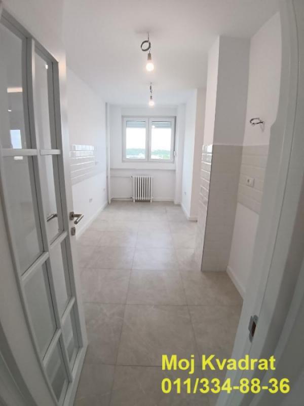 Stan na prodaju u Beogradu, Novi Beograd blok 37, cetvorosoban, 95m2, cena 319000 evra