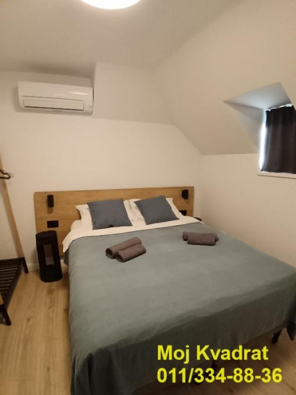 Stan na prodaju u Beogradu, Zemun centar, cetvorosoban, 109m2, cena 350000 evra