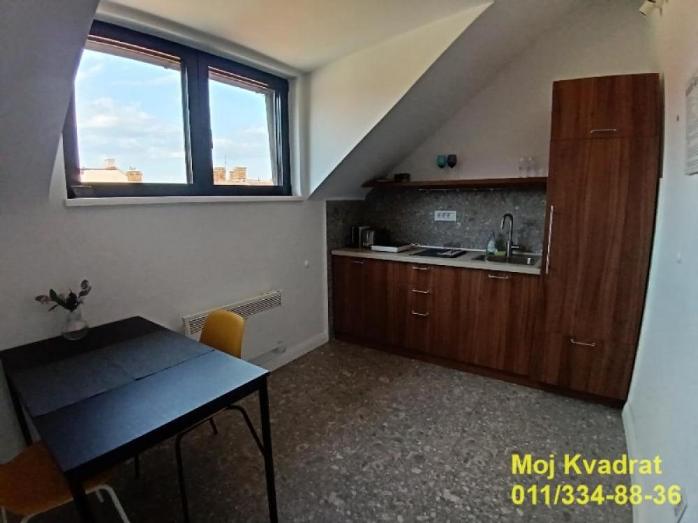 Stan na prodaju u Beogradu, Zemun centar, cetvorosoban, 109m2, cena 350000 evra