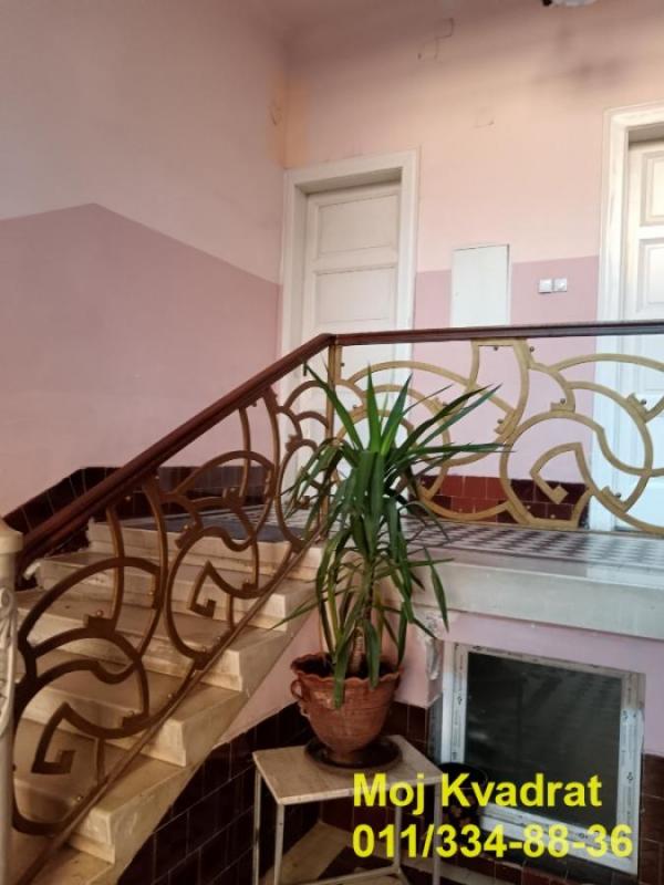 Stan na prodaju u Beogradu, Zemun centar, cetvorosoban, 109m2, cena 350000 evra
