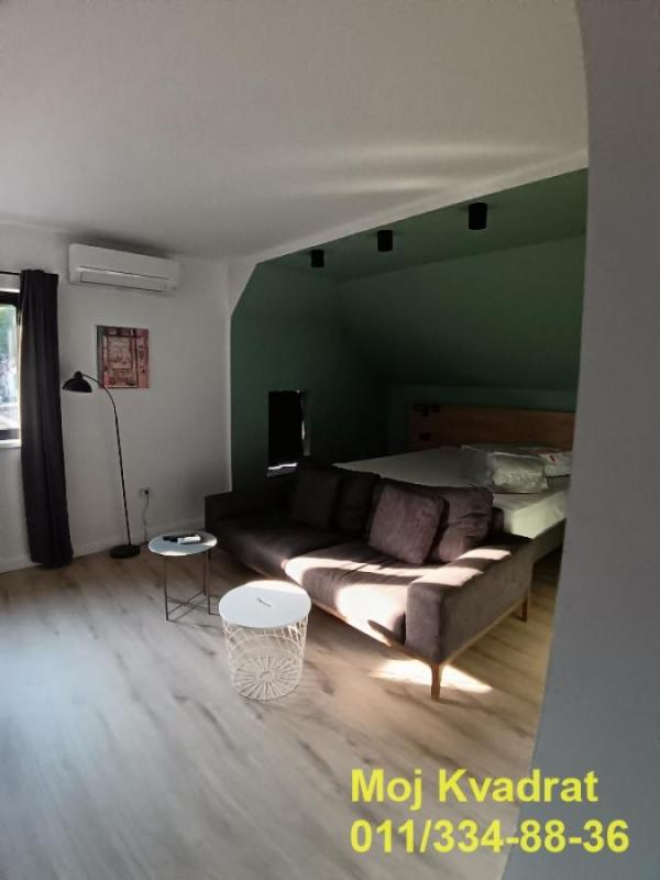 Stan na prodaju u Beogradu, Zemun centar, cetvorosoban, 109m2, cena 350000 evra