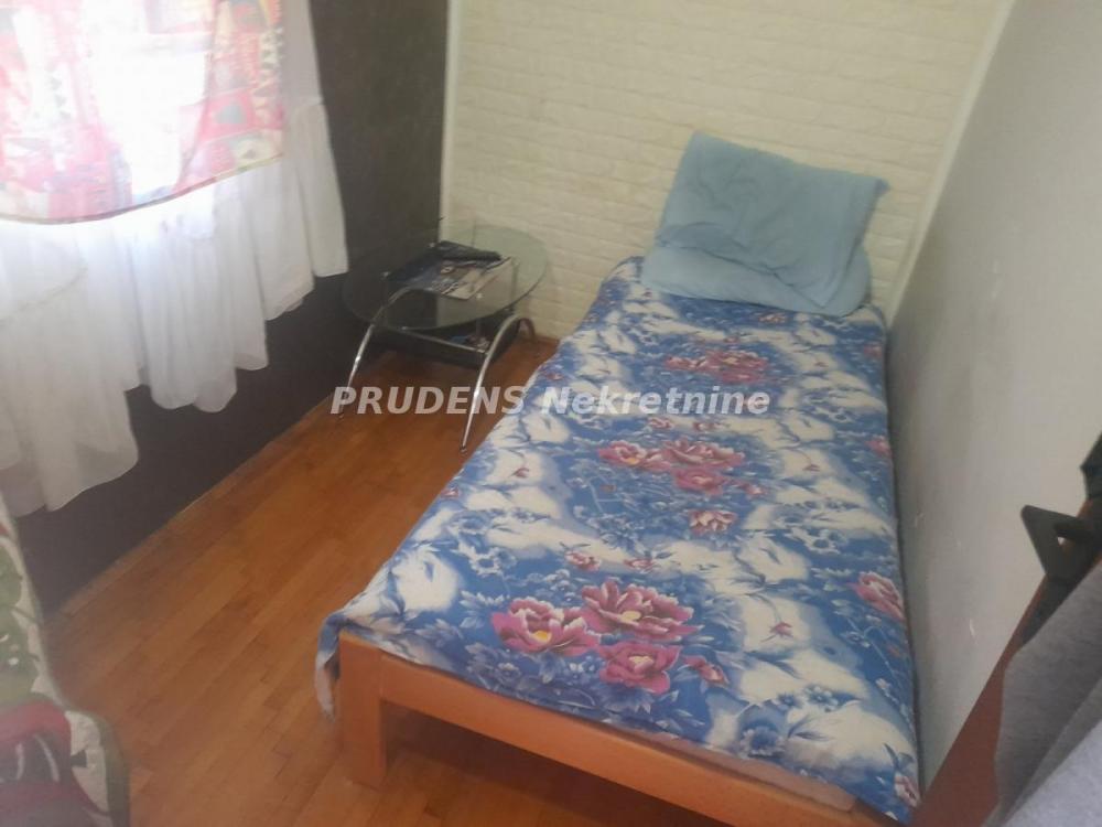 Stan na prodaju u Beogradu, Surčin, dvoiposoban, 63m2, cena 105000 evra
