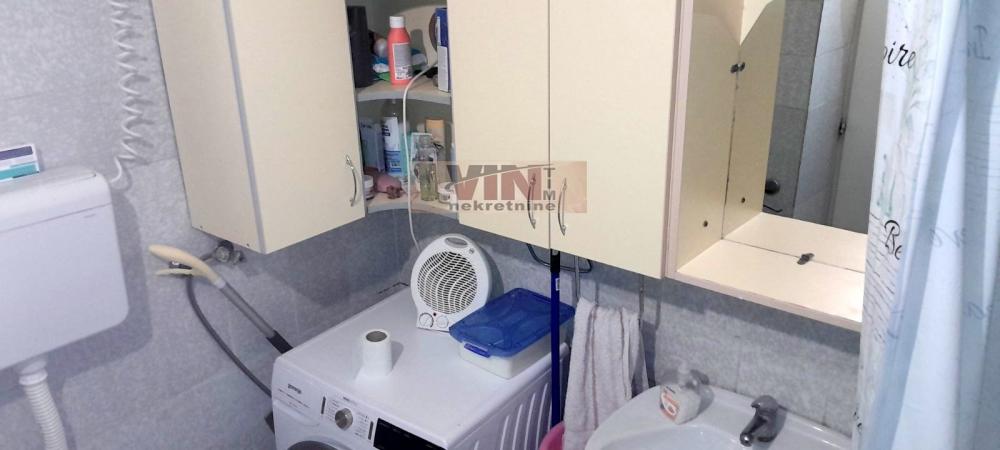 Stan na prodaju u Beogradu, Karaburma, dvoiposoban, 70m2, cena 135000 evra