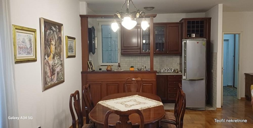 Stan na prodaju u Beogradu, Vračar, dvosoban, 58m2, cena 220000 evra
