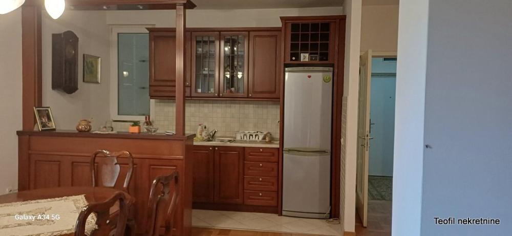 Stan na prodaju u Beogradu, Vračar, dvosoban, 58m2, cena 220000 evra